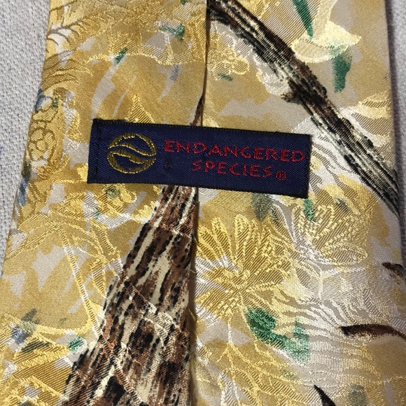 Endangered Species Tie - Picture 6 of 7